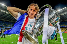 &lt;p&gt;Luka Modrić nakon osvajanja Lige prvaka s Real Madridom&lt;/p&gt;
