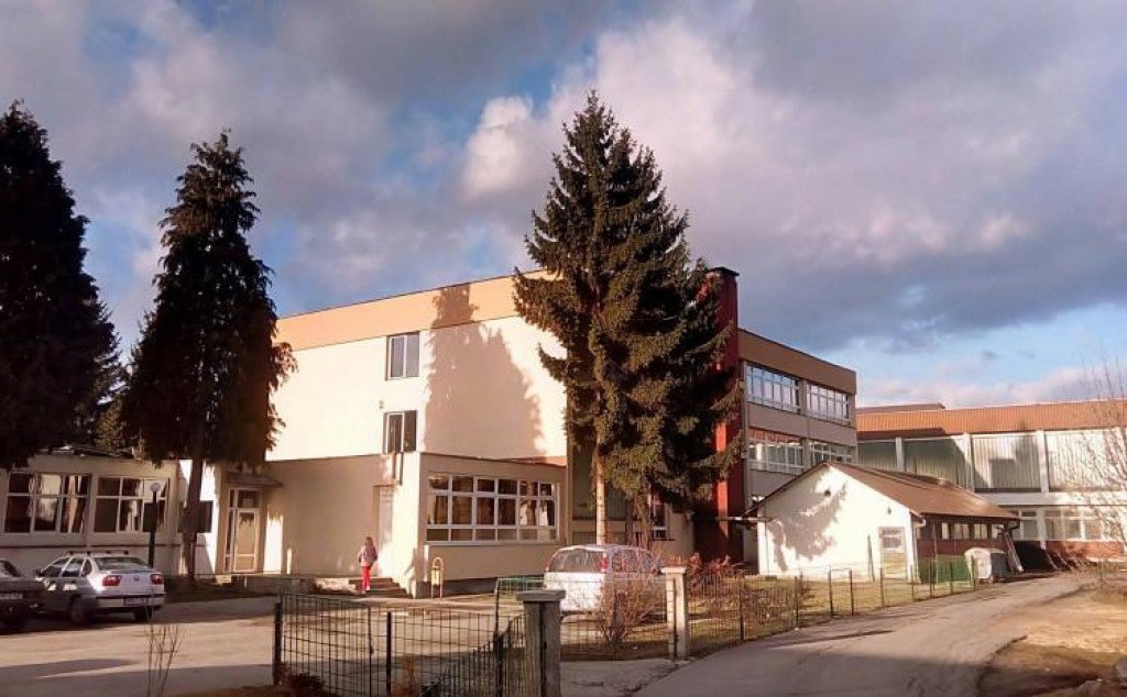 &lt;p&gt;Škola kod Travnika&lt;/p&gt;
