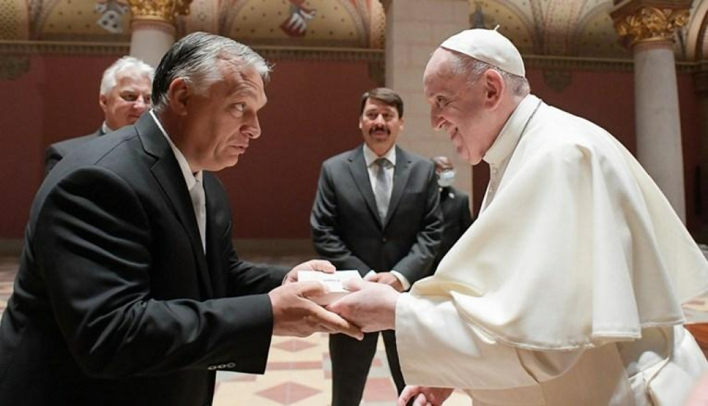 &lt;p&gt;Papa Franjo i Viktor Orban&lt;/p&gt;
