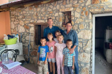 &lt;p&gt;Sedmeročlana obitelj iz Mostara konačno dobila svoj dom&lt;/p&gt;
