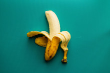 &lt;p&gt;Oguljena banana&lt;/p&gt;

