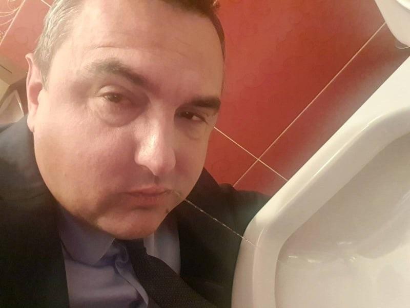Gradonačelnik Prijedora se drogira? Objavljene su uznemirujuće fotografije... | Dnevnik.ba