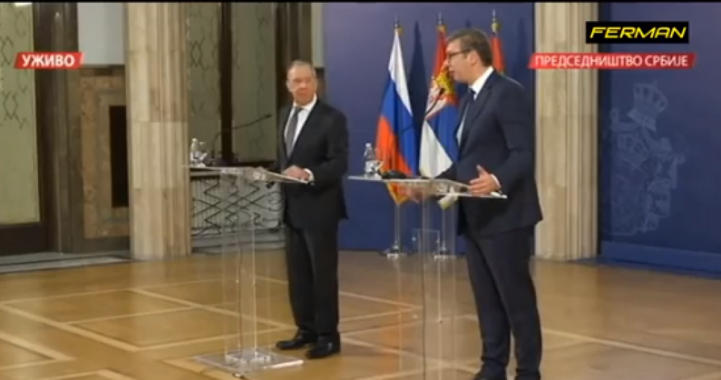 &lt;p&gt;Začuđeni Lavrov i Vučić&lt;/p&gt;
