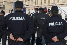 &lt;p&gt;Internetom se širi poruka hrvatske policajke: ”Ispričavamo se što radimo svoj posao”&lt;/p&gt;

