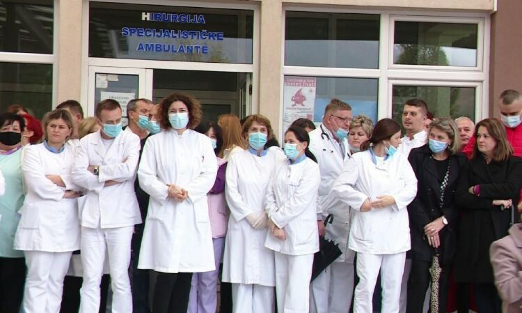 &lt;p&gt;Zdravstvenim radnicima u Konjicu isplaćene dvije plaće, štrajk se prekida&lt;/p&gt;
