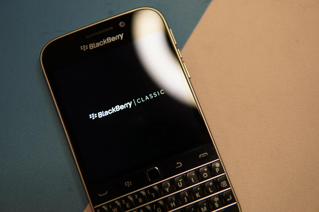 &lt;p&gt;BlackBerry uređaj&lt;/p&gt;
