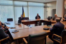 &lt;p&gt;Izetbegović s bošnjačkim generalima razgovarao o političkoj i sigurnosnoj situaciji u BiH&lt;/p&gt;
