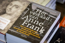 &lt;p&gt;Knjiga o Anni Frank&lt;/p&gt;
