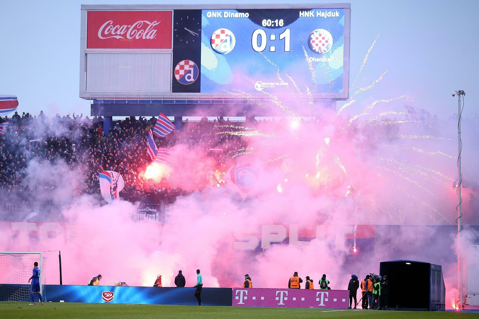 Хайдук сплит динамо загреб. Динамо Загреб ультрас. Hajduk Split Ultras. Хеллоу салют текьеро Хайдук.