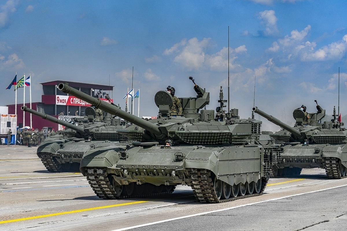 Российский т. Т-80 БВМ 2020. Танк т-80бвм. Т-90м основной боевой танк. Т-80бвм на параде.