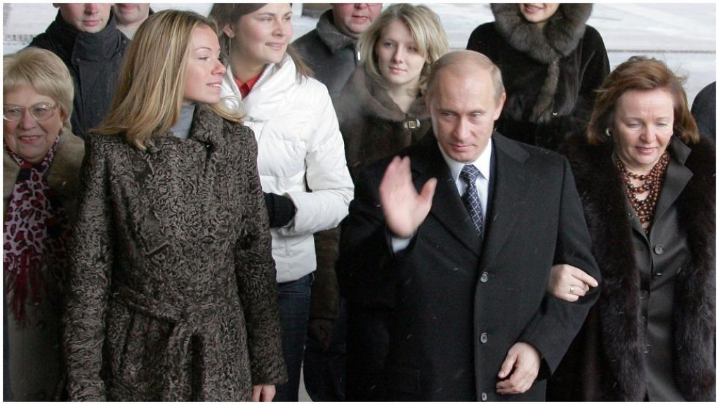 &lt;p&gt;Vladimir Putin s kćerkom&lt;/p&gt;
