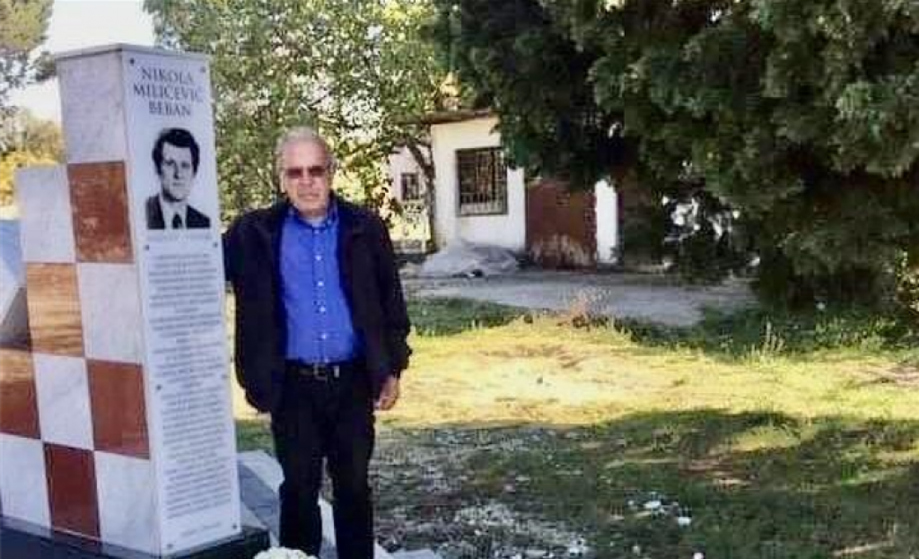 &lt;p&gt;Ivan Lozo uz spomenik Nikoli Milićeviću koji je podignut u njegovom rodnom selu Vionici u općini Čitluk&lt;/p&gt;
