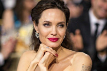 &lt;p&gt;Angelina Jolie&lt;/p&gt;
