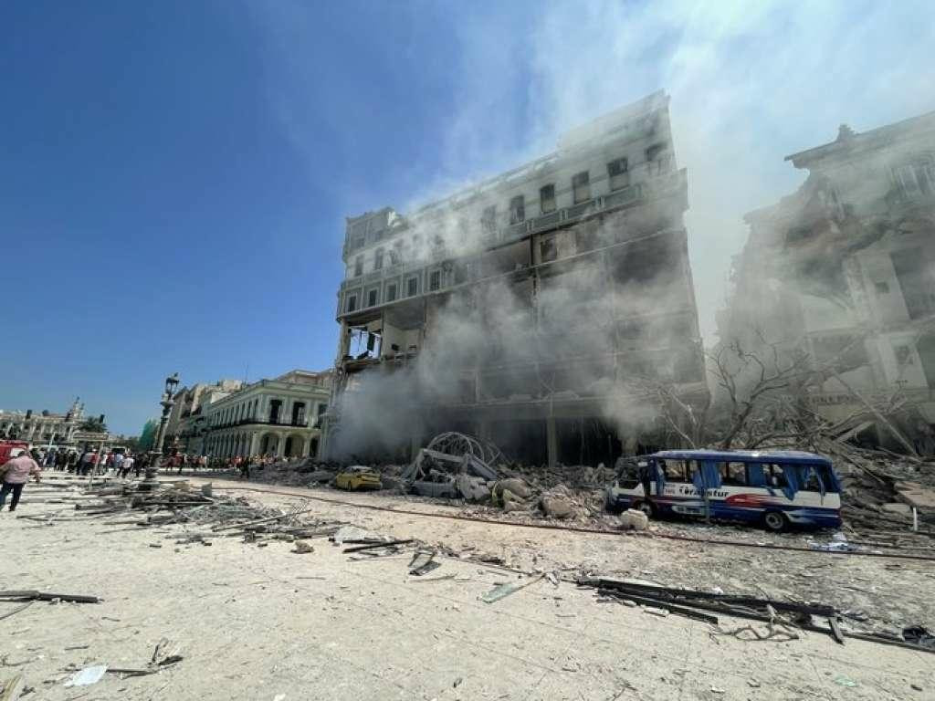 &lt;p&gt;Snažna eksplozija uništila hotel u centru Havane, poginulo najmanje osam ljudi&lt;/p&gt;
