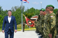 &lt;p&gt;Zoran Milanović na obilježavanju 31. obljetnice ustrojavanja 2. gardijske brigade ”Gromovi”&lt;/p&gt;
