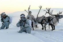 &lt;p&gt;Ruski vojnici na Arktiku&lt;/p&gt;
