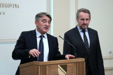 &lt;p&gt;Komšić i Izetbegović&lt;/p&gt;
