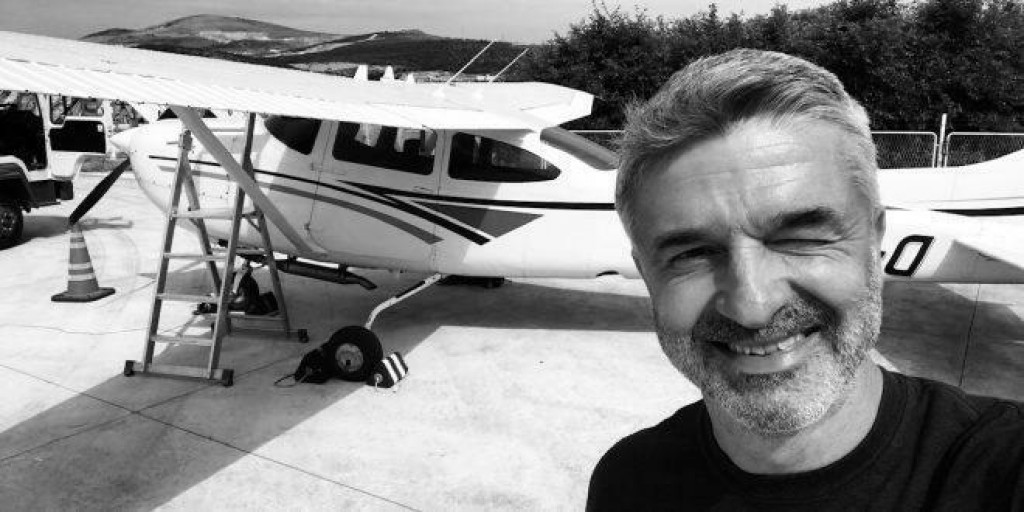 &lt;p&gt;Joško Sladojević ispred zrakoplova Cessna u kojem je poginuo&lt;/p&gt;
