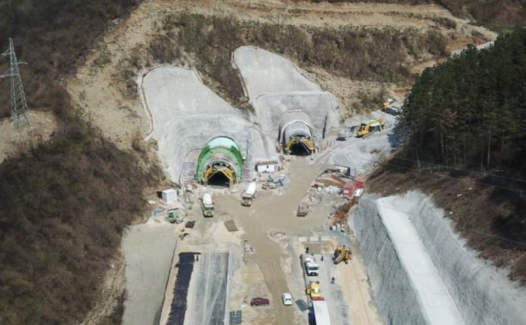 &lt;p&gt;Tunel Zenica koji je u izgradnji jedan je od najdužih cestovnih tunela u Bosni i Hercegovini&lt;/p&gt;
