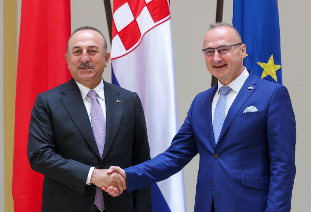 &lt;p&gt;Ministar vanjskih i europskih poslova Gordan Grlić Radman sastap se s ministrom vanjskih poslova Turske Mevlutom Cavusogluom.&lt;/p&gt;
