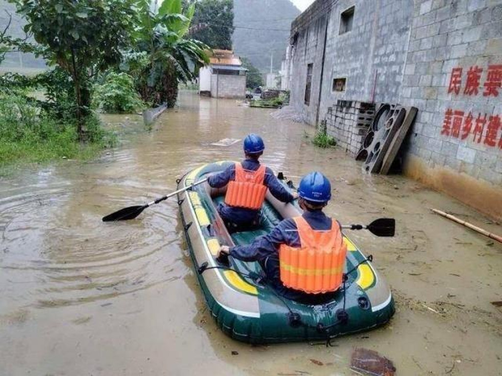 &lt;p&gt;Prve ljetne kiše izazvale poplave u velikim dijelovima južne Kine&lt;/p&gt;

