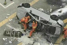 &lt;p&gt;Automobil pao s trećeg kata zgrade, dvojica test vozača poginula na mjestu&lt;/p&gt;
