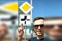 Kombinacija prometnih znakova u Mostaru zbunila ljude