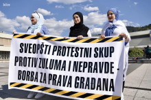 &lt;p&gt;Počeli prosvjedi u Sarajevu, velik broj građana traži da vlast reagira na krizu&lt;/p&gt;
