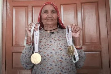 &lt;p&gt;105-godišnja baka osvojila medalju u trčanju na 100 metara&lt;/p&gt;
