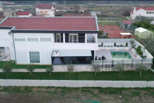 &lt;p&gt;Obiteljska kuća dilerskog para u Metkoviću je zaplijenjena&lt;/p&gt;
