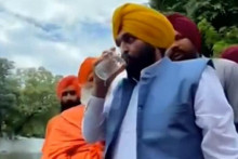 &lt;p&gt;Indijski ministar pio vodu iz &amp;#39;svete rijeke&amp;#39; kako bi dokazao da je čista pa završio u bolnici&lt;/p&gt;
