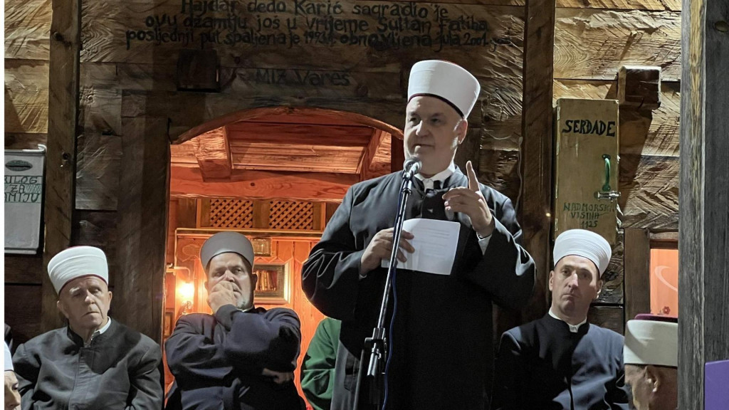 &lt;p&gt;Husen ef. Kavazović na Danima bosanske duhovnosti u Karićima kod Vareša&lt;/p&gt;
