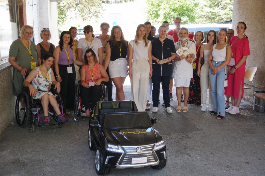 &lt;p&gt;”Radost u bolničkom okruženju”: SKB Mostar uručen dječji električni automobil&lt;/p&gt;
