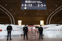 &lt;p&gt;Muškarac na aerodromu u Parizu izvukao nož, policajac ga ubio jednim hicem&lt;/p&gt;
