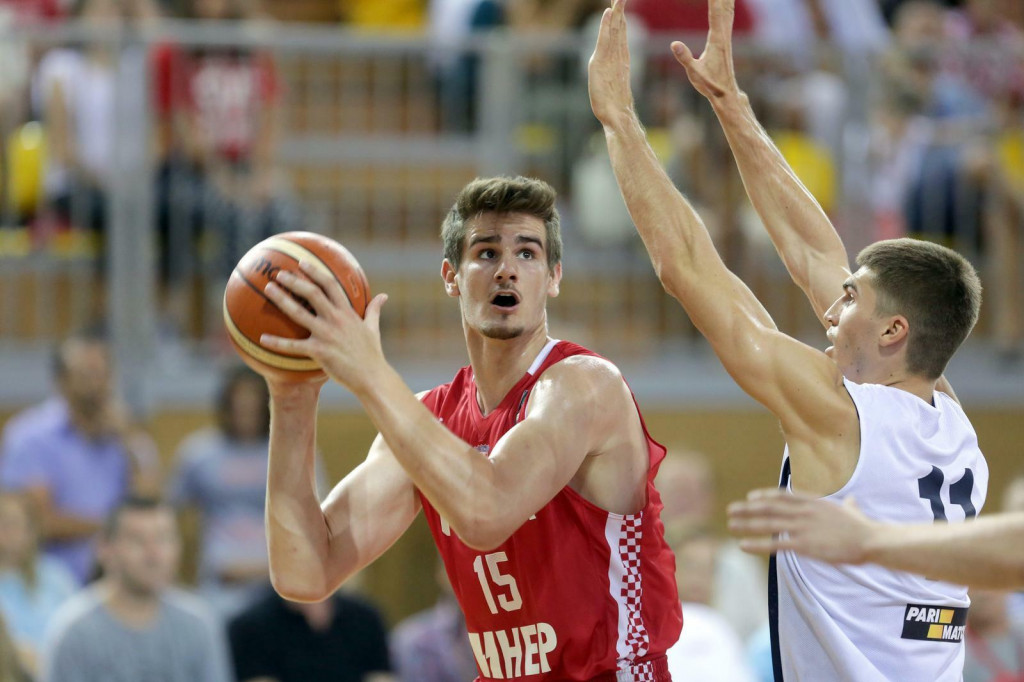 &lt;p&gt;14.08.2017., Opatija - HEP medjunarodni kosarkaski turnir u dvorani Marino Cvetkovic, Hrvatska - Ukrajina. Dragan Bender, Oleksandr Lypovyi. Photo: Nel Pavletic/PIXSELL&lt;/p&gt;
