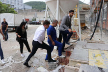 &lt;p&gt;Izgradnja nove zgrade pedijatrije SKB-a Mostar bit će završena do kraja godine&lt;/p&gt;
