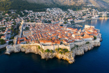 &lt;p&gt;Dubrovnik d&lt;/p&gt;
