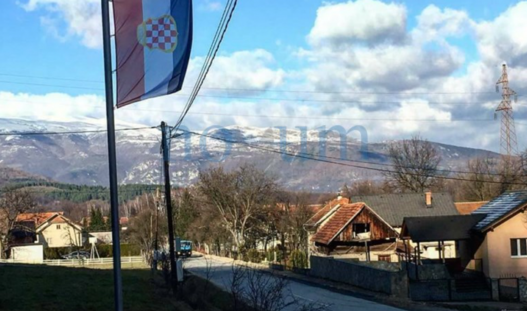 &lt;p&gt;Zastava hrvatskog naroda u Travniku&lt;/p&gt;
