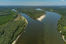 &lt;p&gt;Fotografija iz zraka usca rijeke Drave u Dunav kod mjesta Aljmas&lt;/p&gt;
