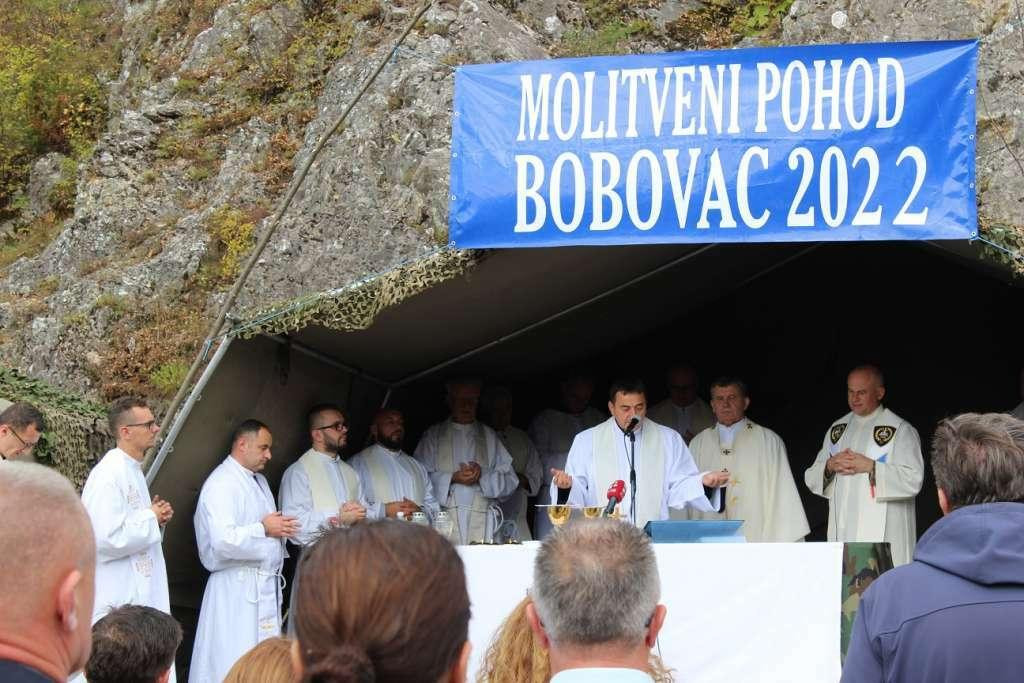 &lt;p&gt;„Molitva za Domovinu“: Održano vojno i redarstveno hodočašće na Bobovac uz dan smrti bosanske kraljice Katarine Kosače-Kotromanić&lt;/p&gt;
