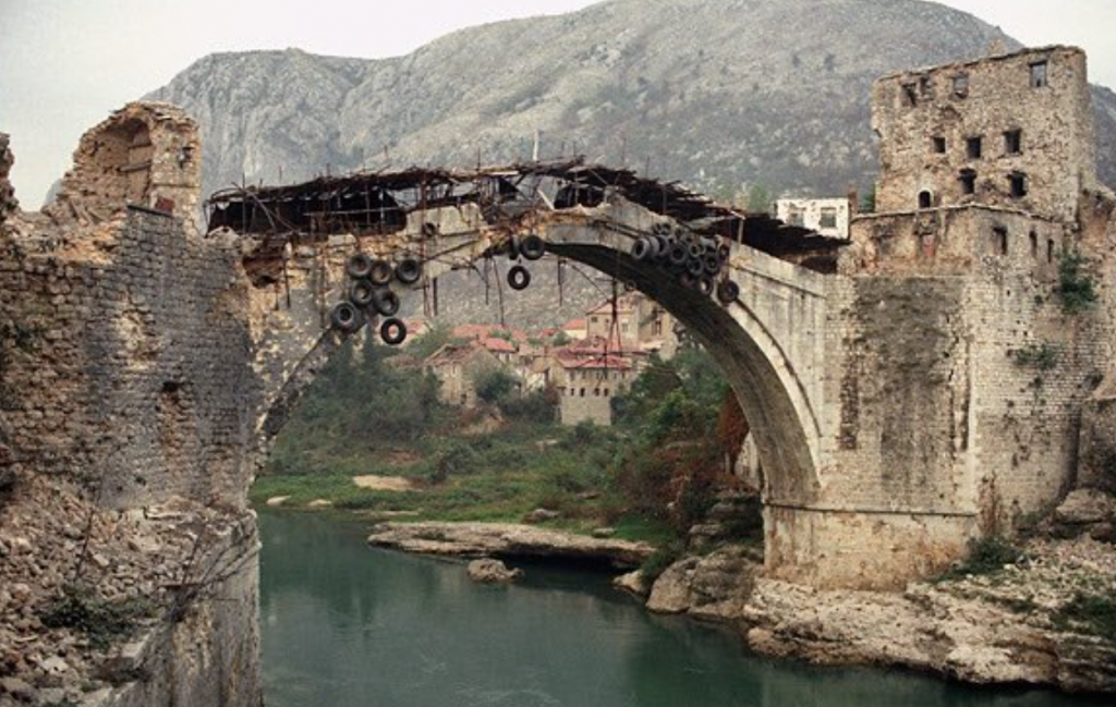 &lt;p&gt;Razrušeni Stari most u Mostaru&lt;/p&gt;
