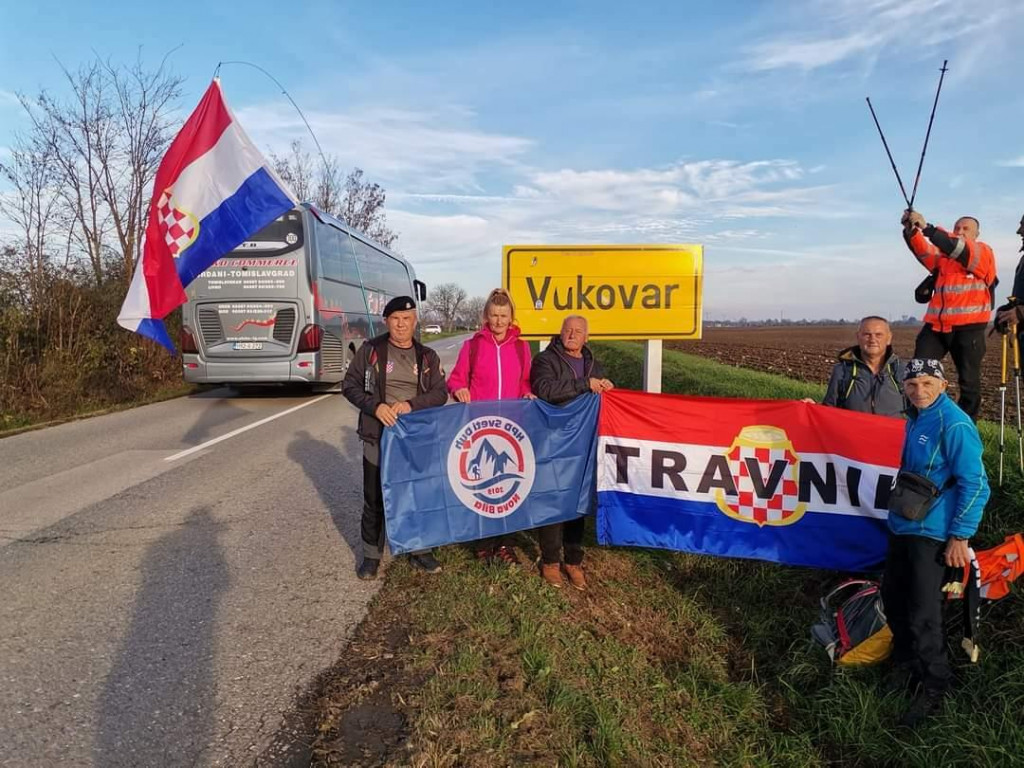 &lt;p&gt;Nakon šest dana pješačenja, hodočasnici iz Lašvanske doline stigli u Vukovar&lt;/p&gt;
