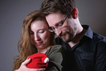 &lt;p&gt;Edward Snowden i supruga&lt;/p&gt;
