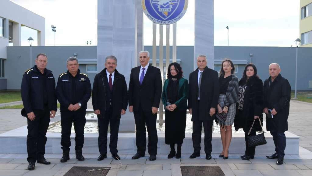 &lt;p&gt;Agenciju za školovanje i stručno usavršavanje kadrova (AEPTM) je posjetilo izaslanstvo Vlade Hercegovačko-neretvanske županije (HNŽ).&lt;/p&gt;
