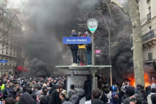 &lt;p&gt;Prosvjedi u Parizu zbog mirovinske reforme&lt;/p&gt;
