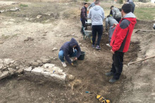 &lt;p&gt;Tomislavgrad: Arheolozi provode dodatna istraživanja u blizini gradskog groblja Karaula&lt;/p&gt;
