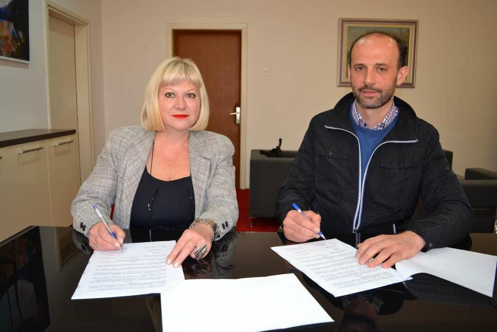 &lt;p&gt;Vlaisavljević potpisala Ugovor o financiranju Paraolimpijskog komiteta BiH&lt;/p&gt;
