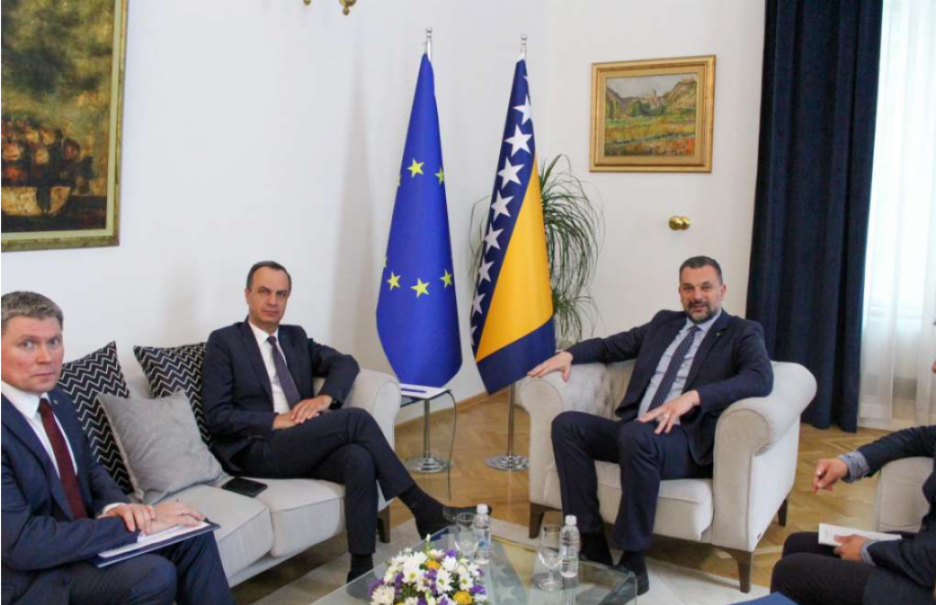 &lt;p&gt;Konaković s ukrajinskim veleposlanikom&lt;/p&gt;
