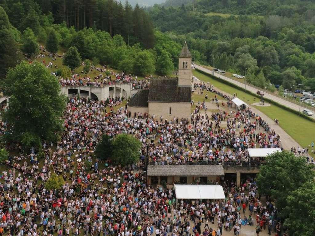 &lt;p&gt;Nadbiskup Vukšić predslavio misu uočnicu u Podmilačju&lt;/p&gt;
