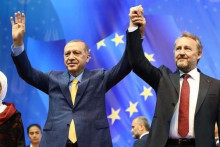 &lt;p&gt;Izetbegović daje predizbornu podršku Erdoganu&lt;/p&gt;